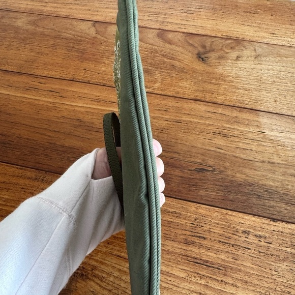 NWOT Land's End Quilted Pocket Wristlet Snap Front Pocket Zipper Close / Olive - Picture 2 of 10